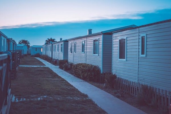 Comment entretenir un mobil-home pour garder un espace confortable