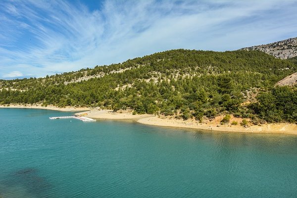Vacances de rêve en location de mobil-home au camping près du Lac de Sainte Croix